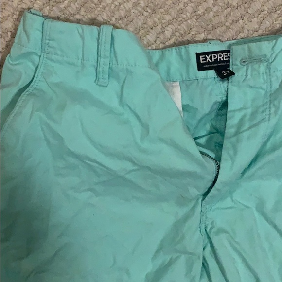 Express - Picture 3 of 3